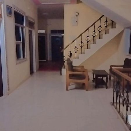 Tiger Guest House 萨瓦伊马多普尔 外观 照片