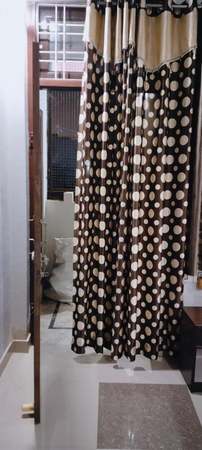 Tiger Guest House 萨瓦伊马多普尔 外观 照片